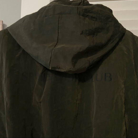 Sunday Off Club • Detachable Mask-Hooded Vest - Picture 4 of 4